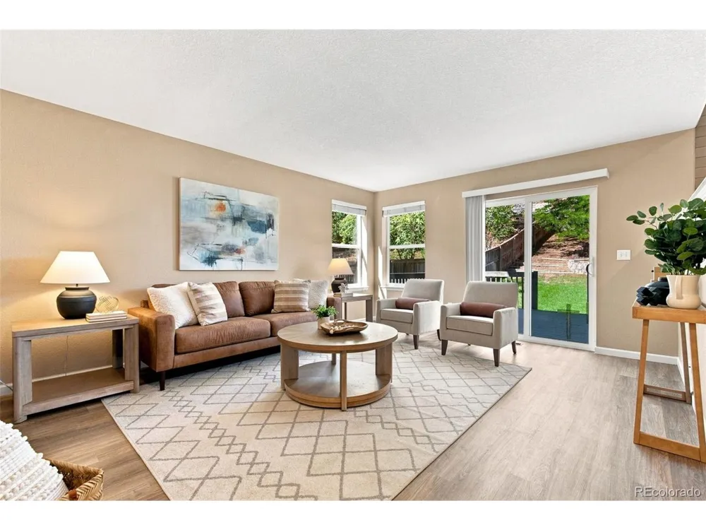 10046 Strathfield Lane Littleton, CO 80126