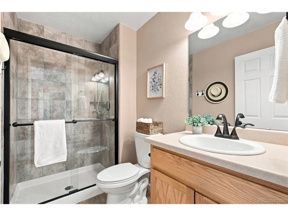 10046 Strathfield Lane Littleton, CO 80126