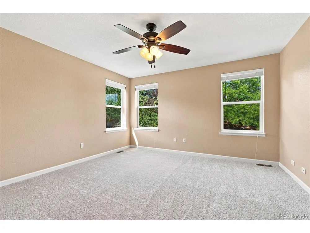 10046 Strathfield Lane Littleton, CO 80126