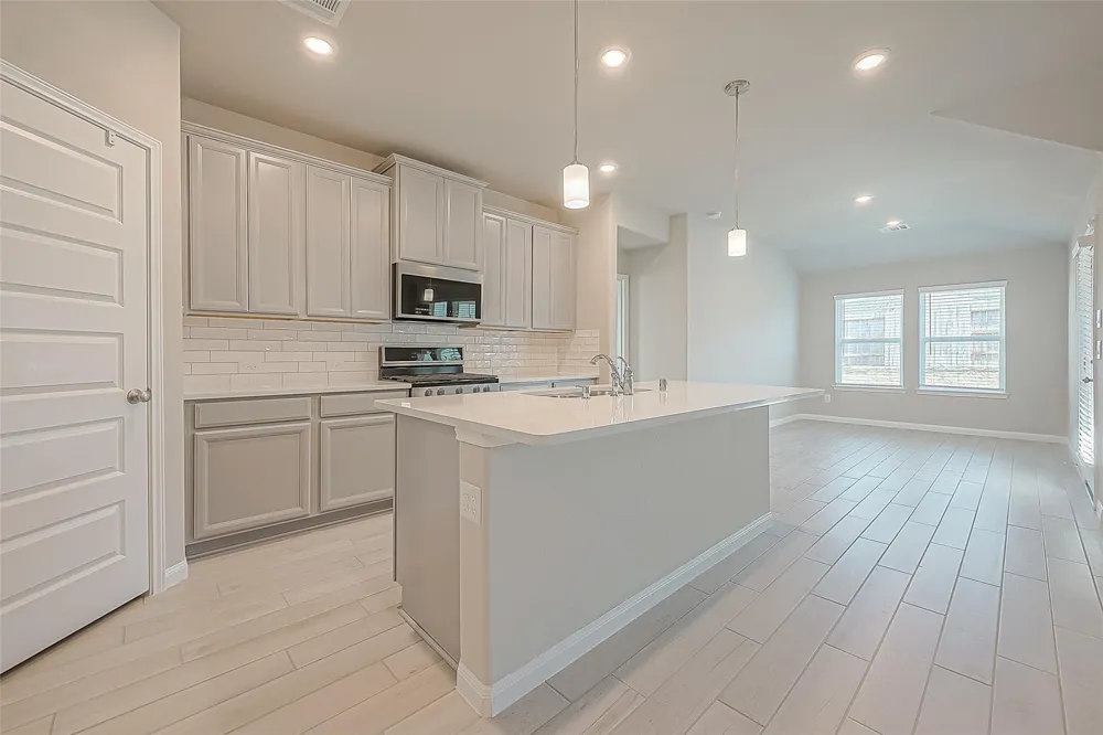 331 Harbor Forest Lane Montgomery, TX 77316