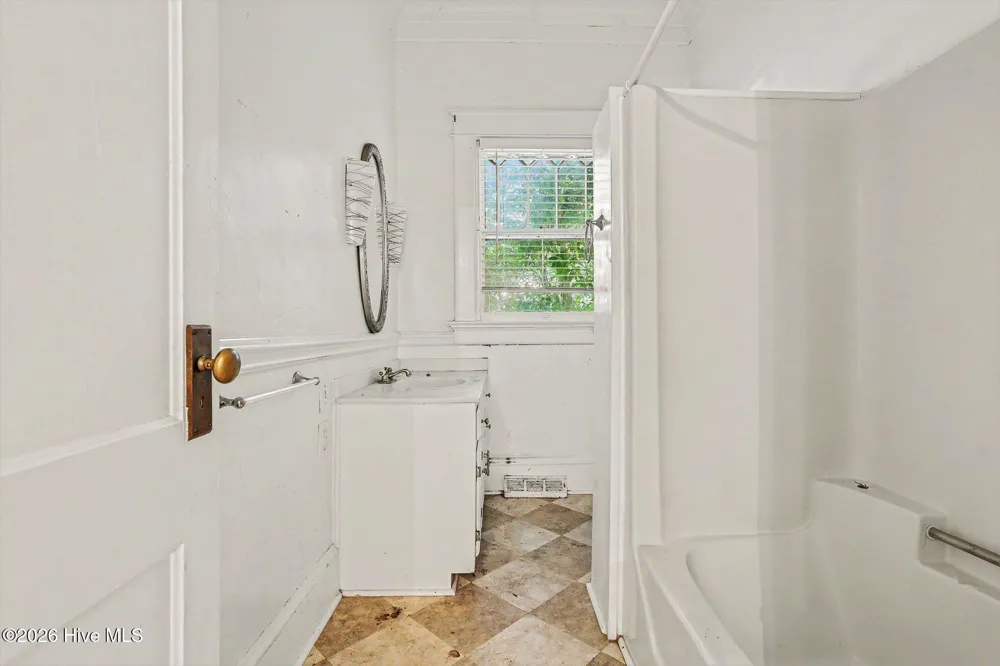 202 Green Street Selma, NC 27576