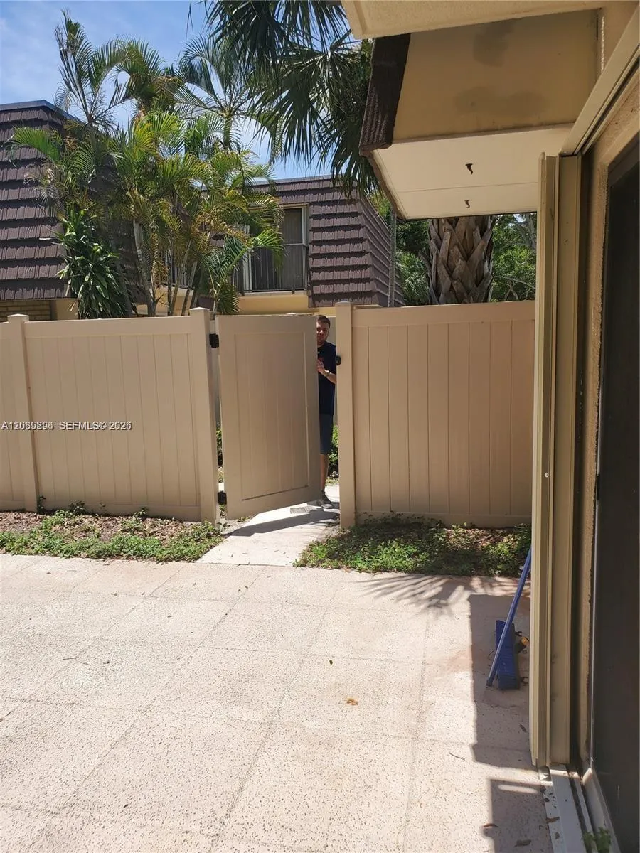 7419 74th Way #7419 West Palm Beach, FL 33407