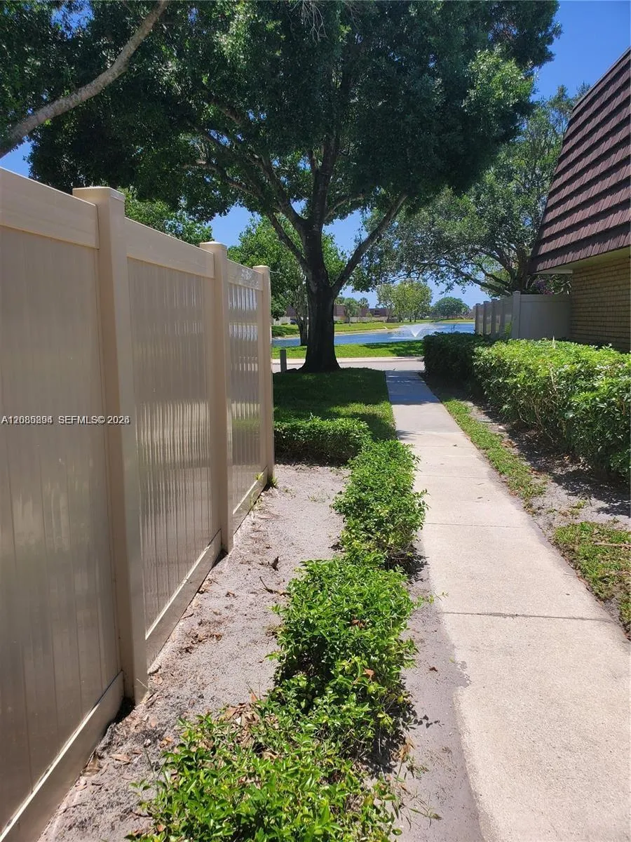 7419 74th Way #7419 West Palm Beach, FL 33407