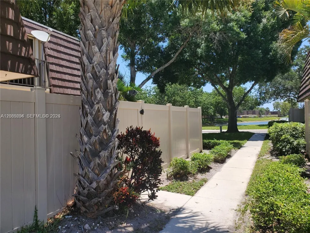 7419 74th Way #7419 West Palm Beach, FL 33407