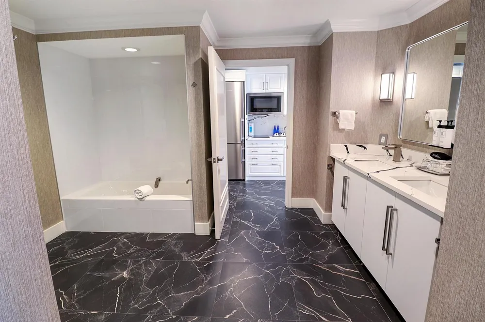 601 Fort Lauderdale Beach Boulevard #910 Fort Lauderdale, FL 33304