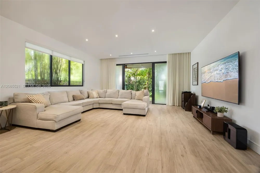 2957 Coconut Ave Coconut Grove, FL 33133