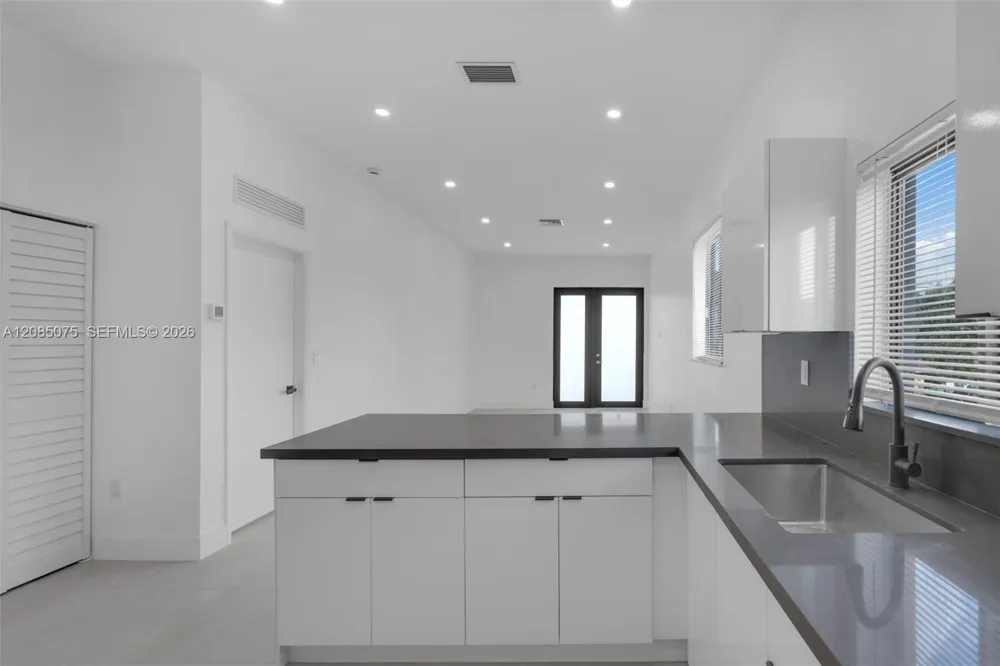 18362 102 PL #18316 Miami, FL 33157
