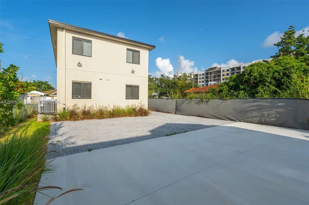 18362 102 PL #18316 Miami, FL 33157