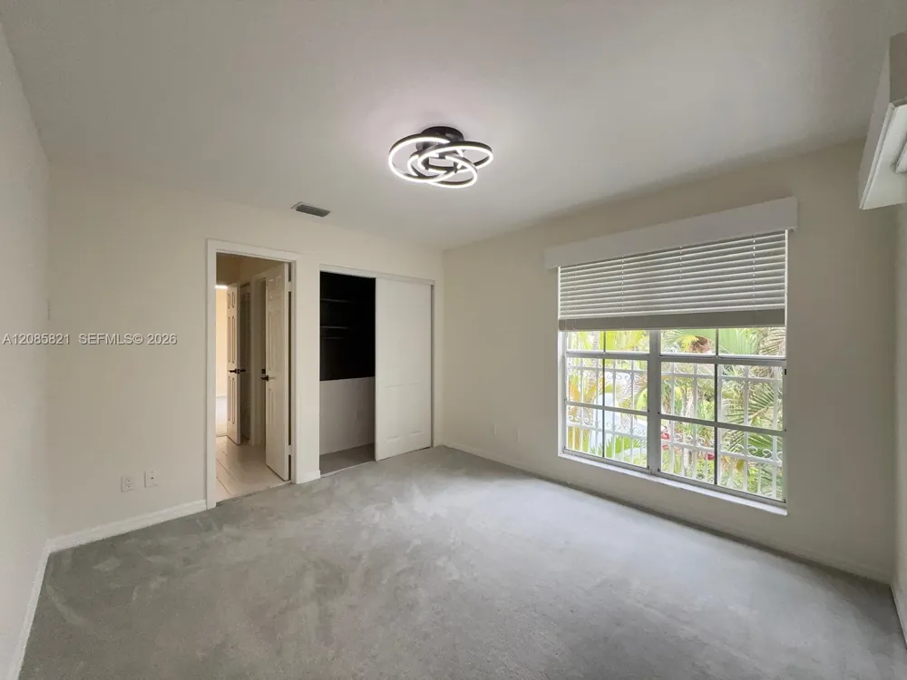 30 Windsor Ln ##30 Palm Beach Gardens, FL 33418