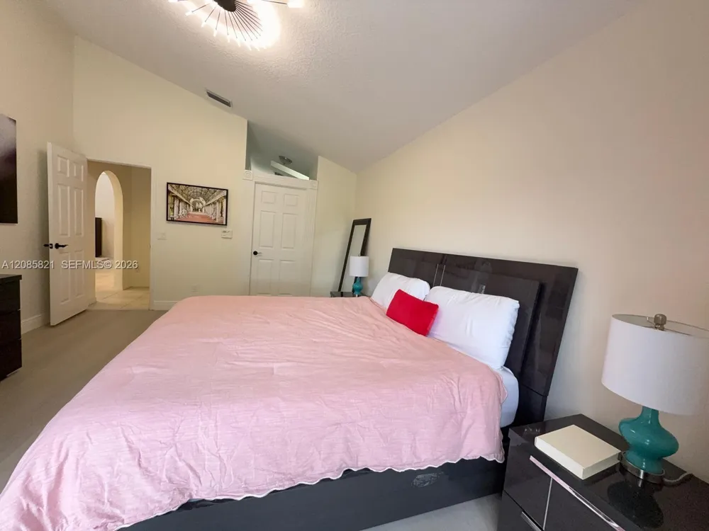 30 Windsor Ln ##30 Palm Beach Gardens, FL 33418