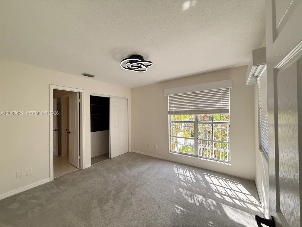 30 Windsor Ln ##30 Palm Beach Gardens, FL 33418