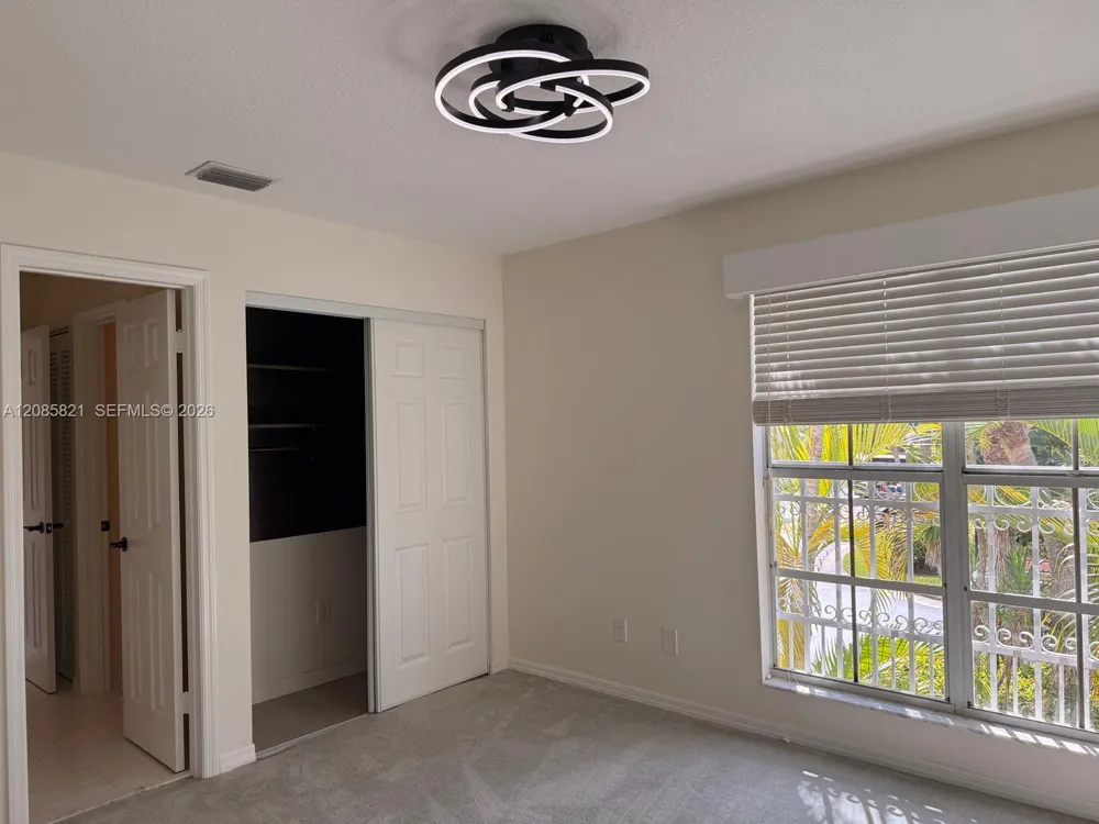 30 Windsor Ln ##30 Palm Beach Gardens, FL 33418