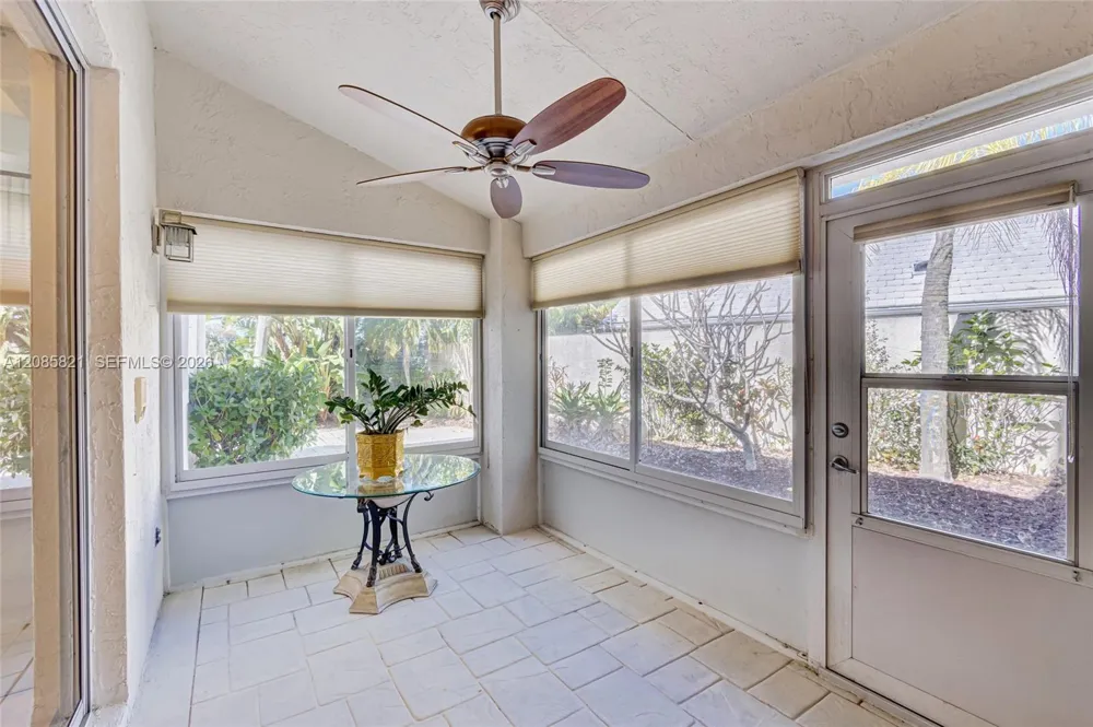 30 Windsor Ln ##30 Palm Beach Gardens, FL 33418