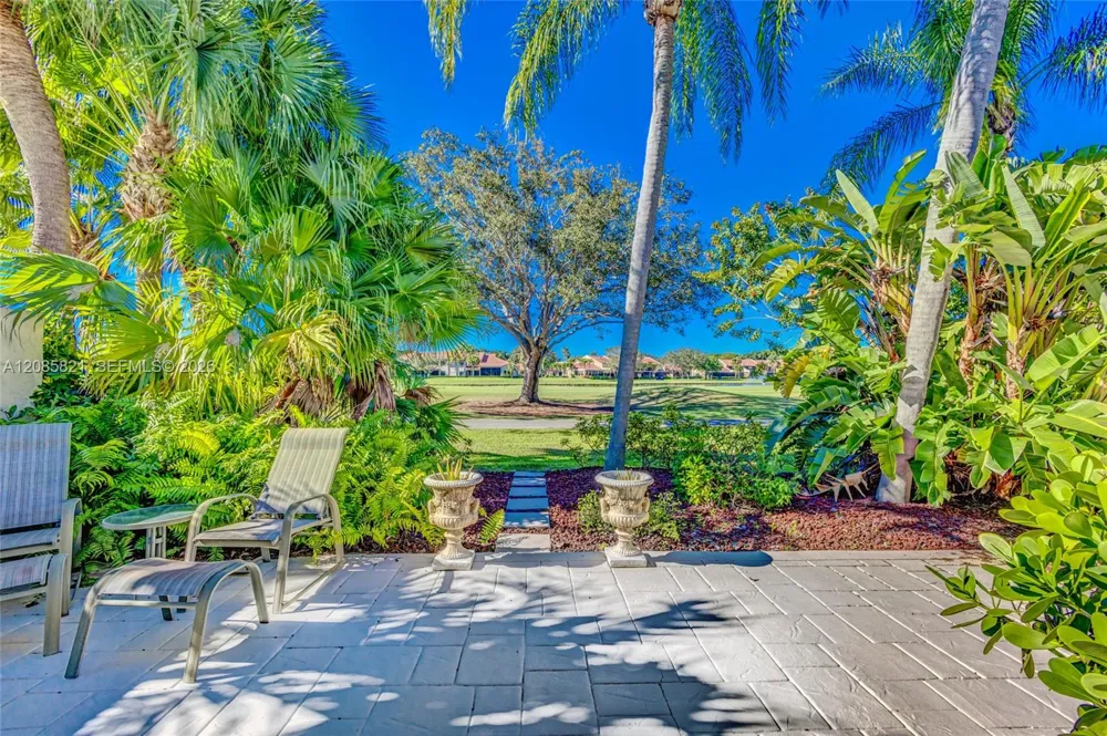 30 Windsor Ln ##30 Palm Beach Gardens, FL 33418