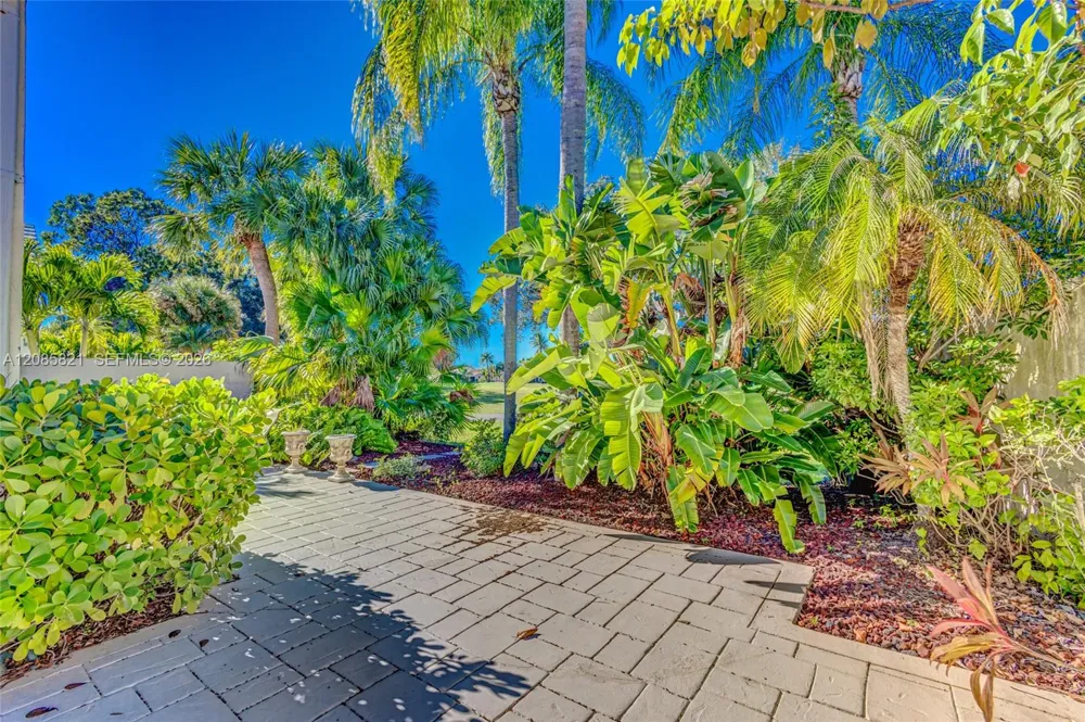30 Windsor Ln ##30 Palm Beach Gardens, FL 33418