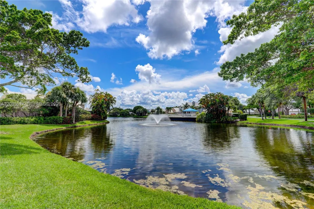 30 Windsor Ln ##30 Palm Beach Gardens, FL 33418