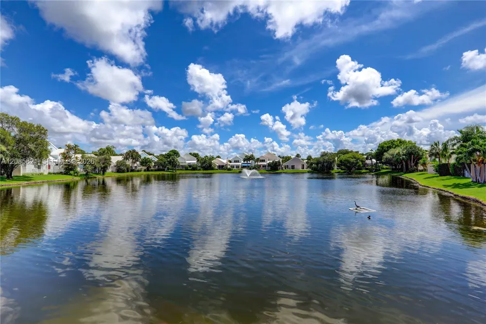30 Windsor Ln ##30 Palm Beach Gardens, FL 33418