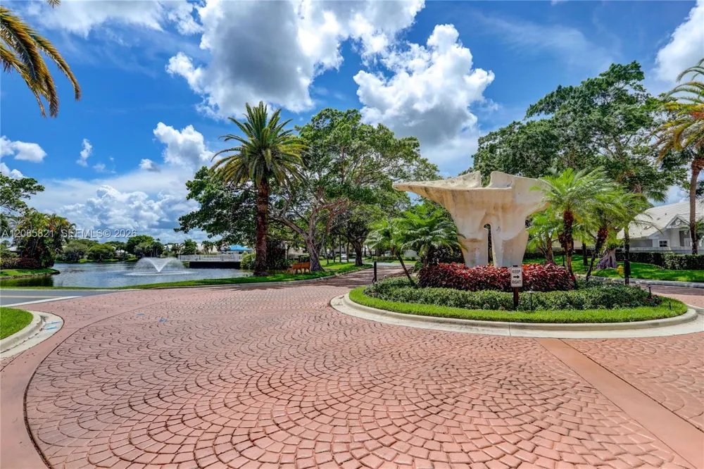 30 Windsor Ln ##30 Palm Beach Gardens, FL 33418