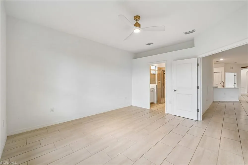 2583 Vine Avenue Naples, FL 34120