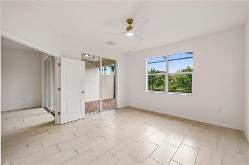 2583 Vine Avenue Naples, FL 34120