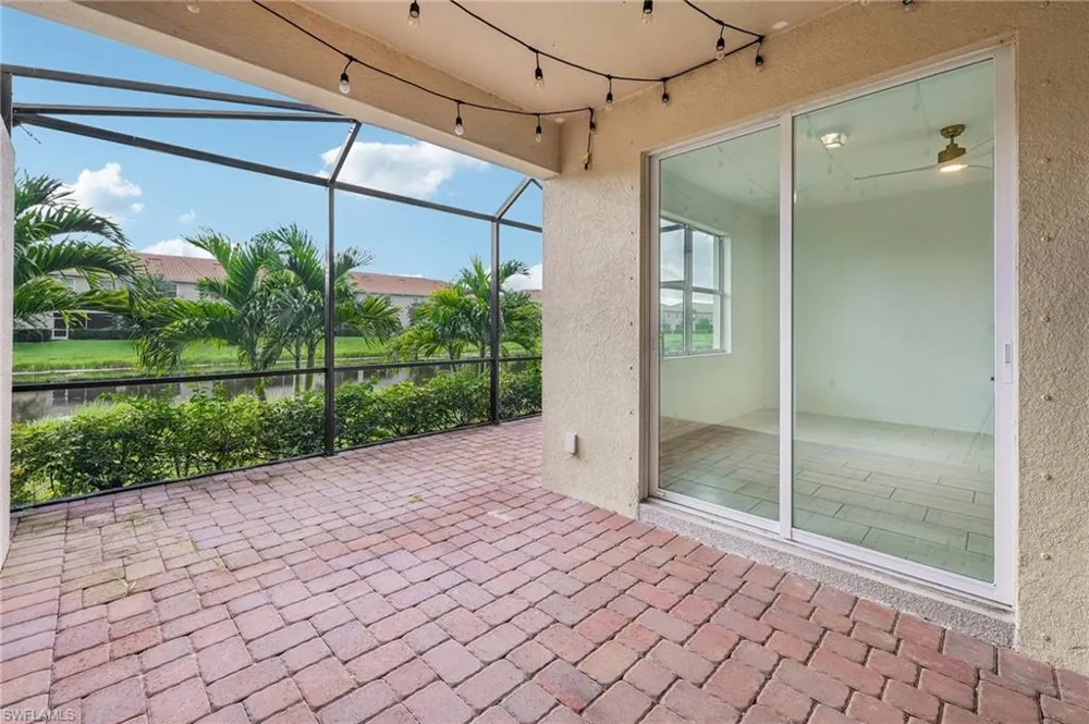 2583 Vine Avenue Naples, FL 34120