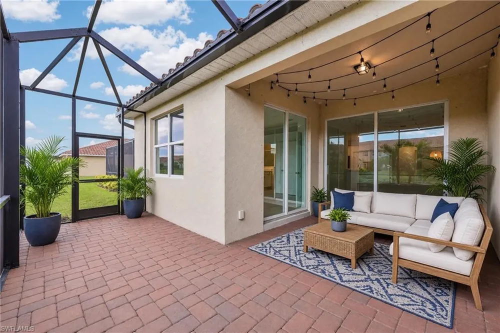 2583 Vine Avenue Naples, FL 34120