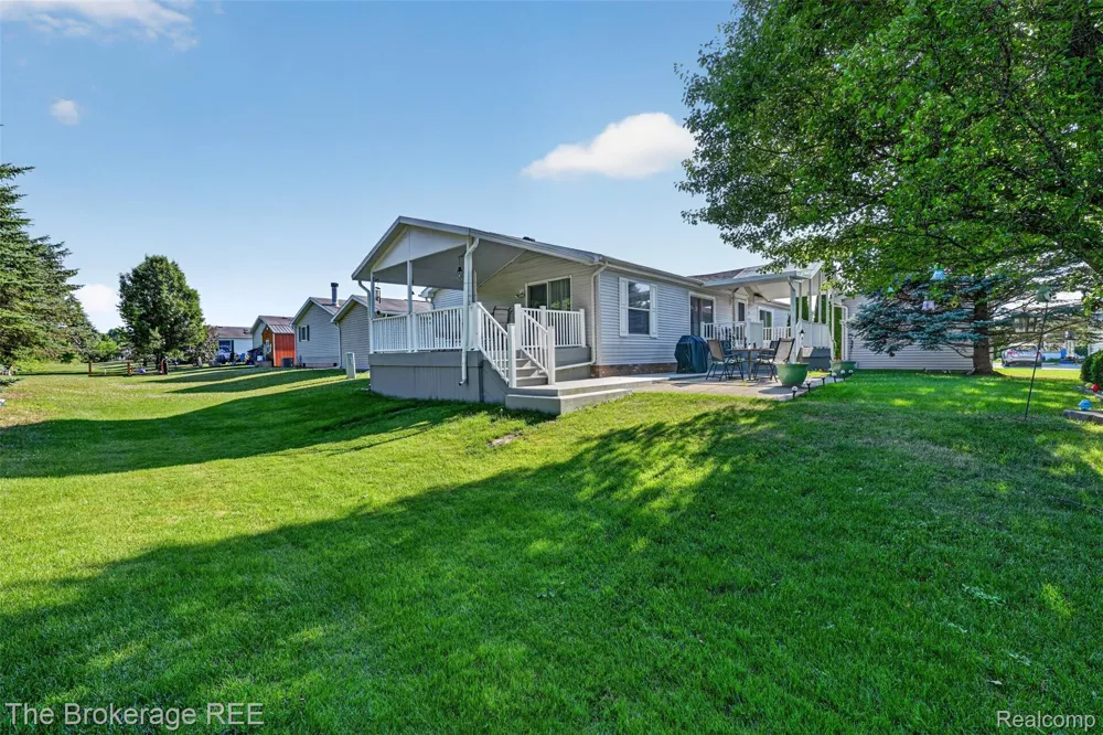 129 Ashley Circle Swartz Creek City, MI 48473