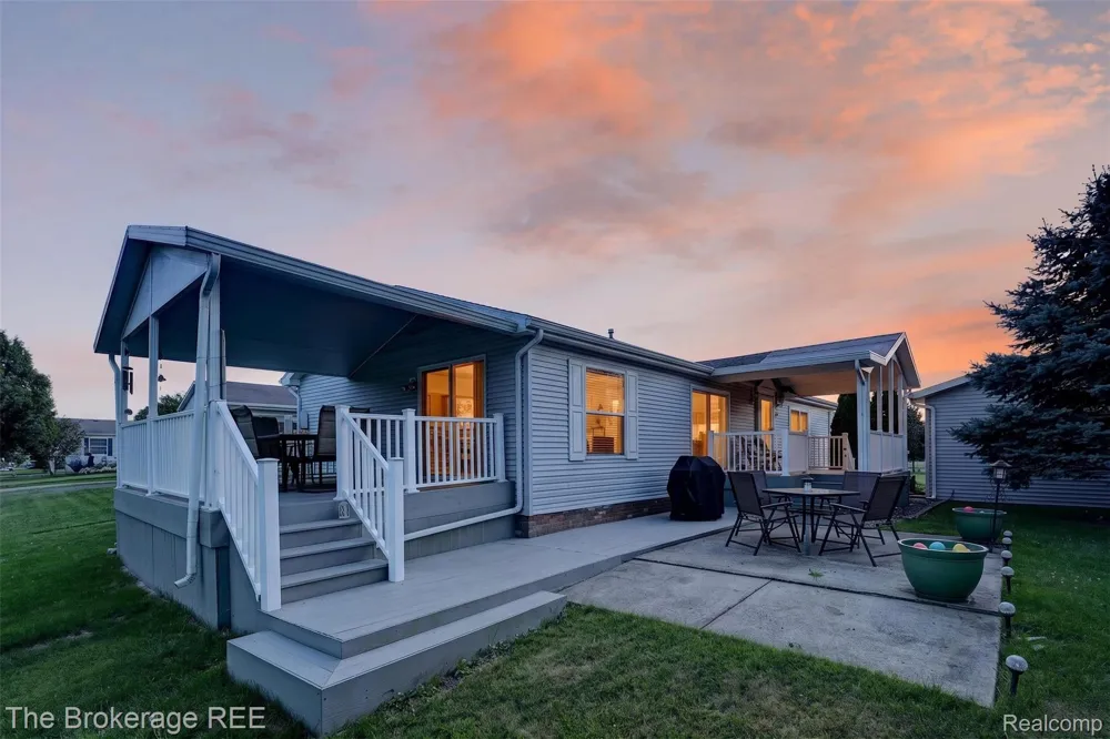 129 Ashley Circle Swartz Creek City, MI 48473