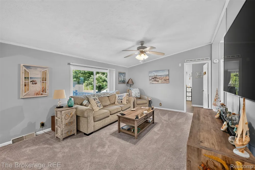 129 Ashley Circle Swartz Creek City, MI 48473