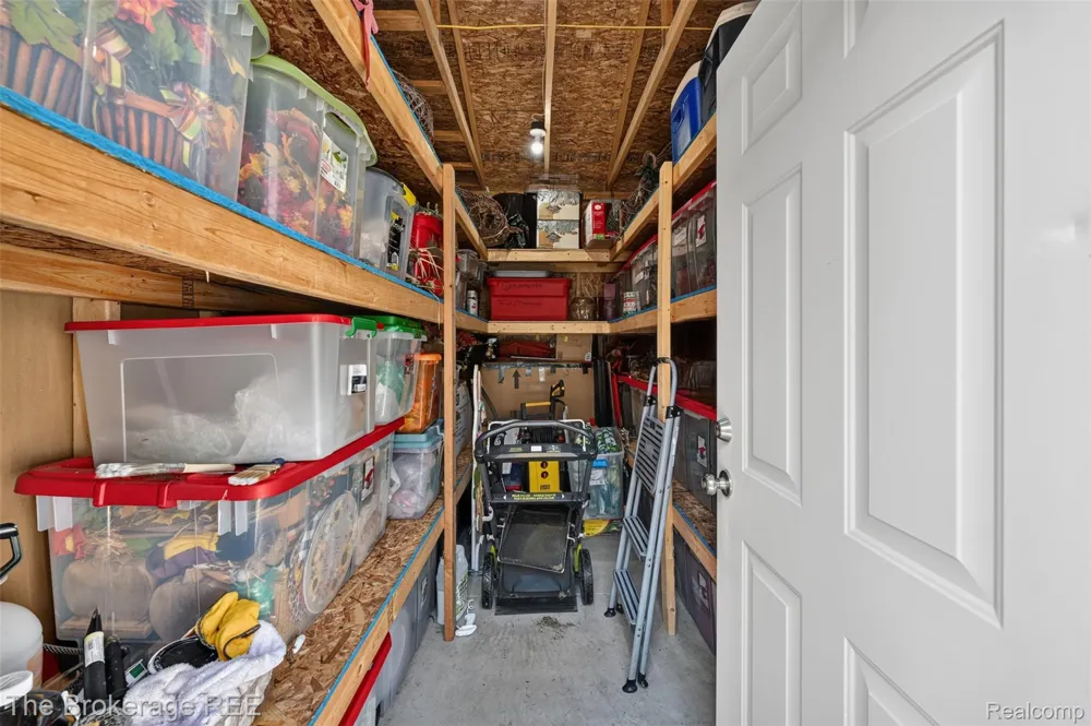129 Ashley Circle Swartz Creek City, MI 48473