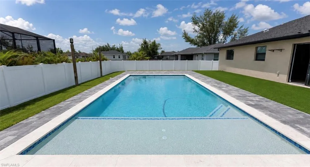 2208 NW 42nd Place Cape Coral, FL 33993