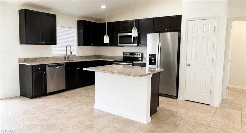 2208 NW 42nd Place Cape Coral, FL 33993
