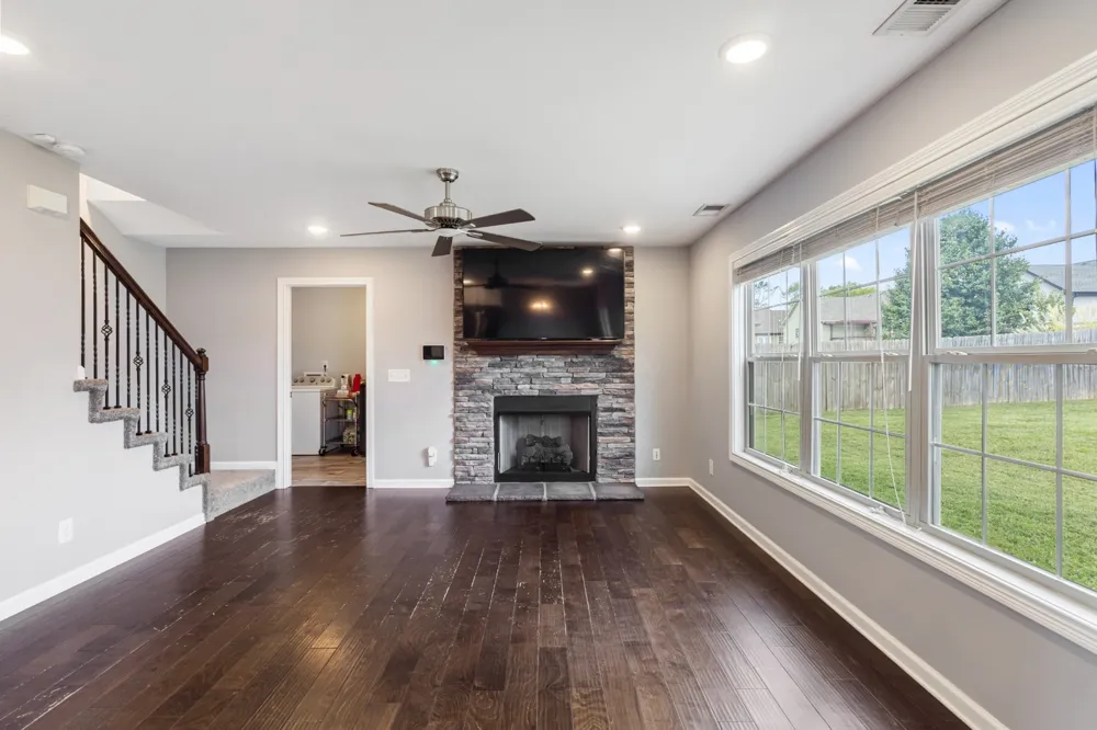 571 Tracy Ln Clarksville, TN 37040