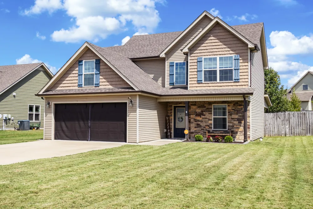 571 Tracy Ln Clarksville, TN 37040