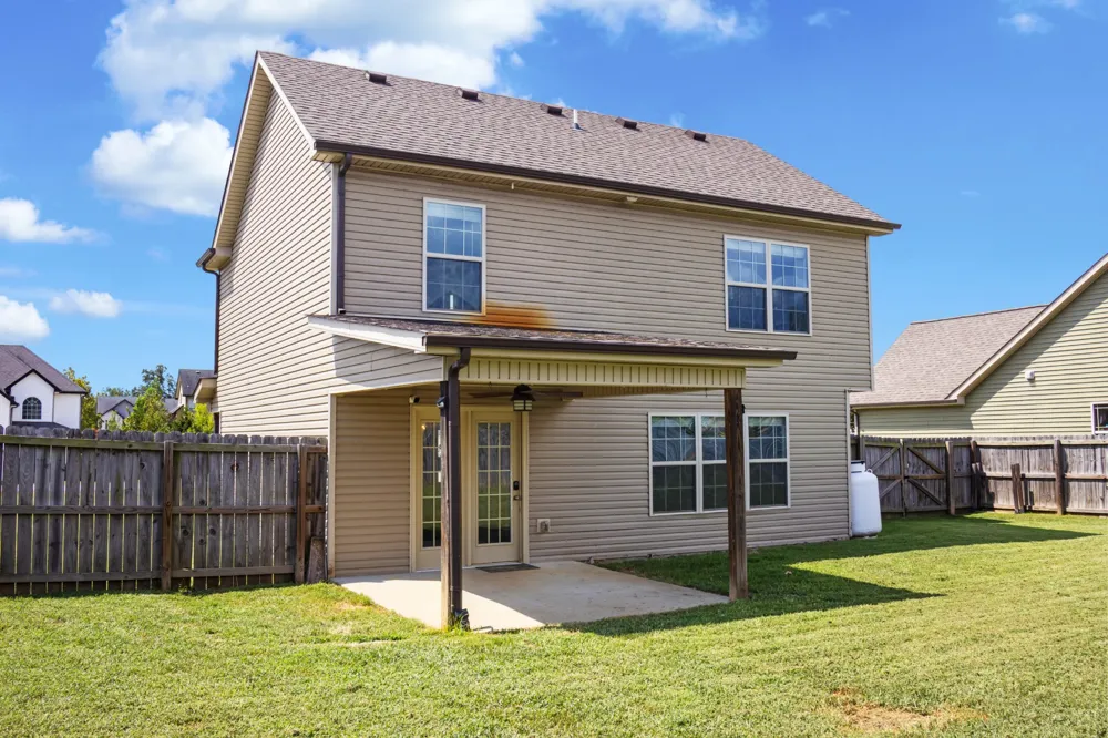 571 Tracy Ln Clarksville, TN 37040