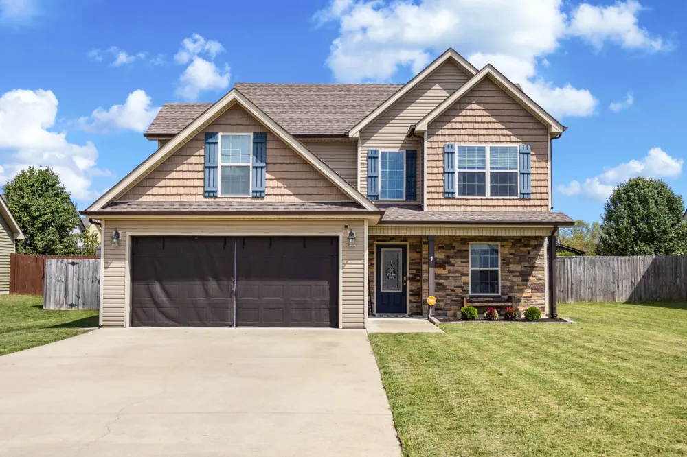 571 Tracy Ln Clarksville, TN 37040