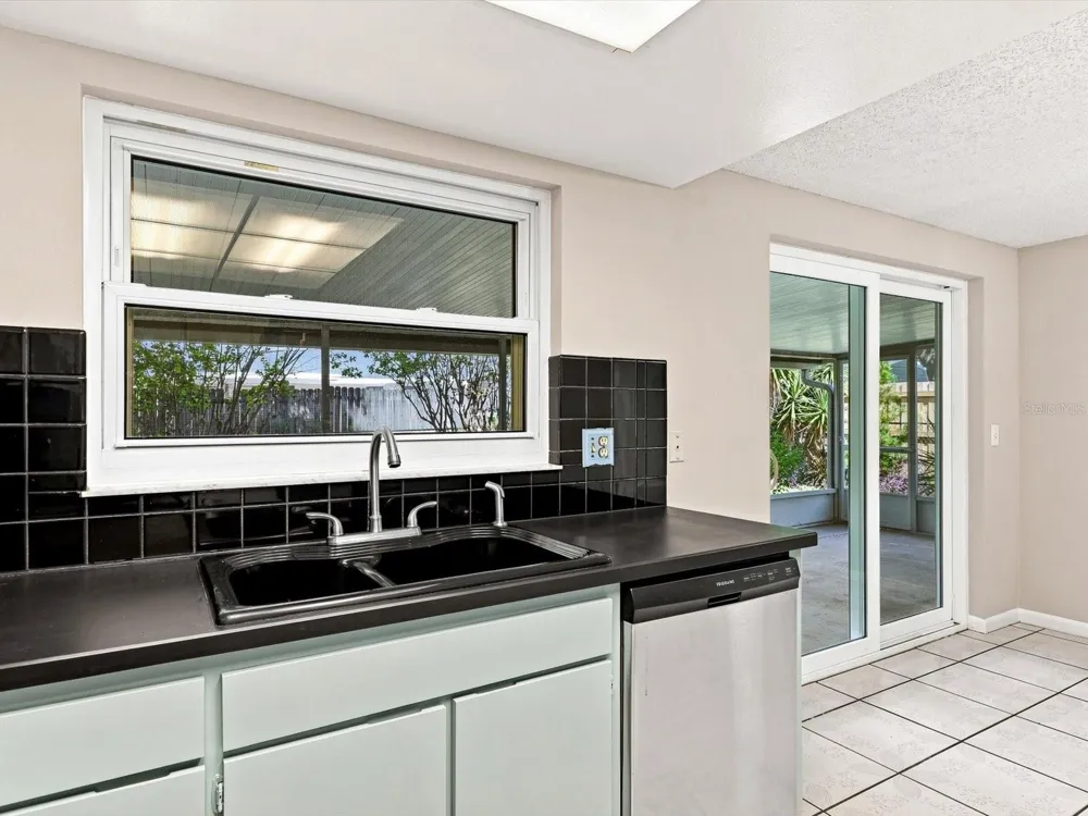 6002 FIREFLY LN Apollo Beach, FL 33572