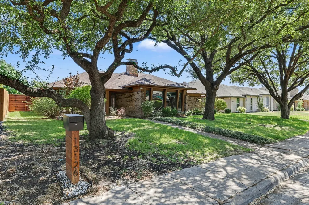 13126 Fall Manor Drive Dallas, TX 75243