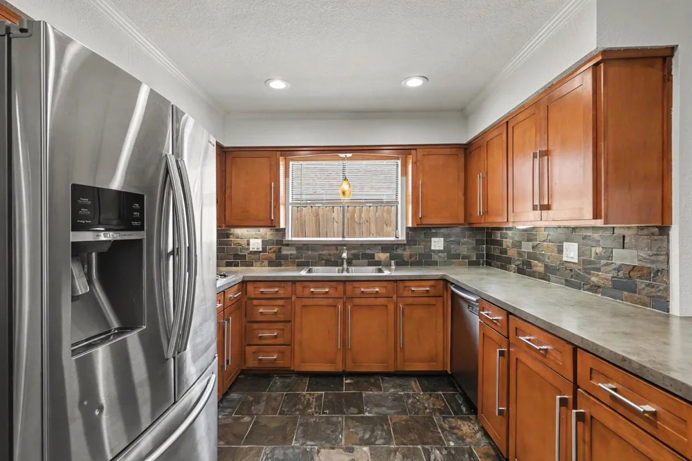 13126 Fall Manor Drive Dallas, TX 75243
