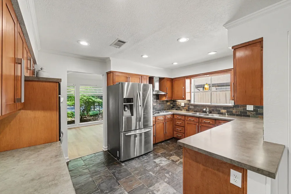 13126 Fall Manor Drive Dallas, TX 75243