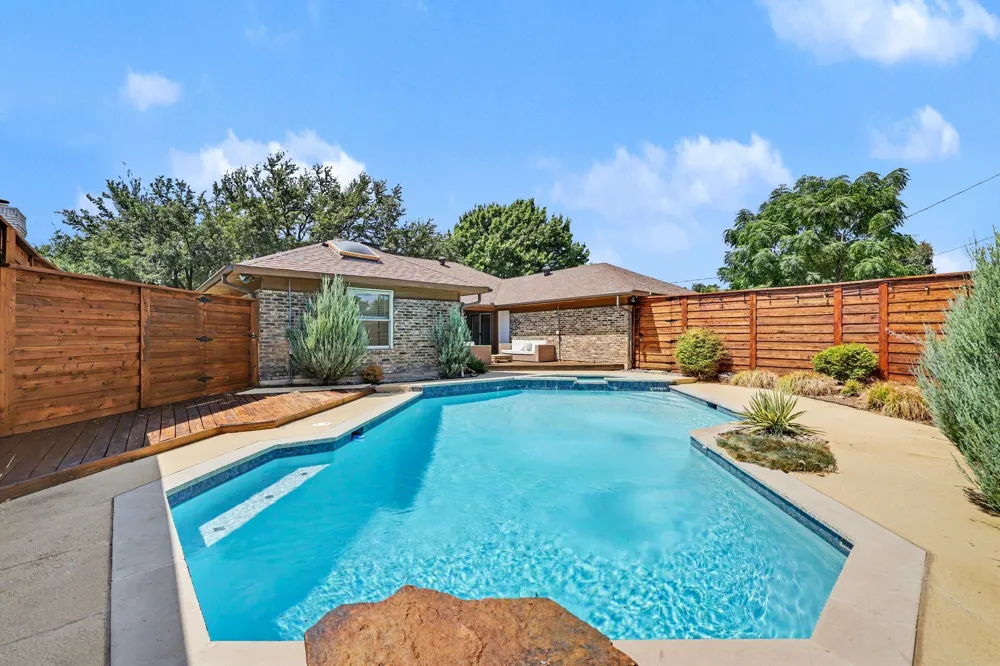 13126 Fall Manor Drive Dallas, TX 75243