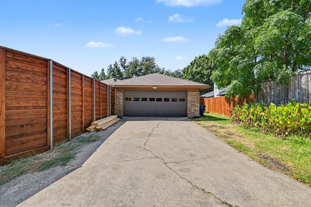 13126 Fall Manor Drive Dallas, TX 75243