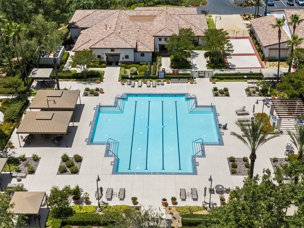 125 Thistle Beaumont, CA 92223