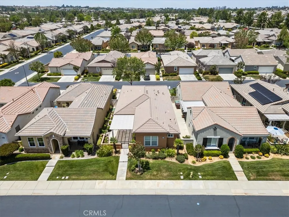 125 Thistle Beaumont, CA 92223