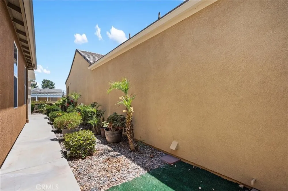 125 Thistle Beaumont, CA 92223