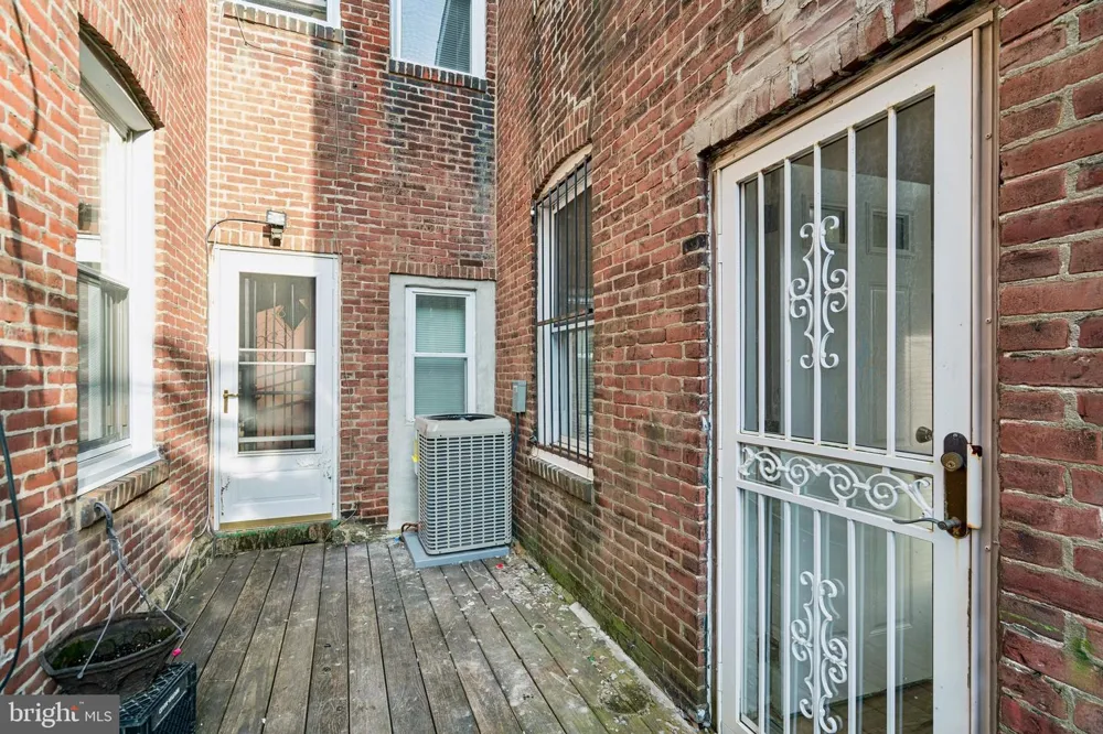 5028 N CAMAC ST Philadelphia, PA 19141