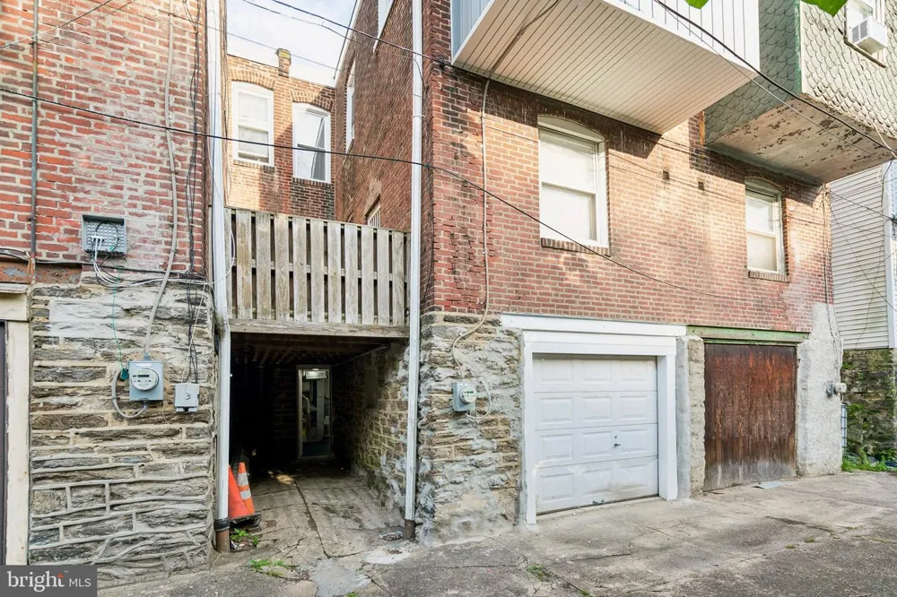 5028 N CAMAC ST Philadelphia, PA 19141