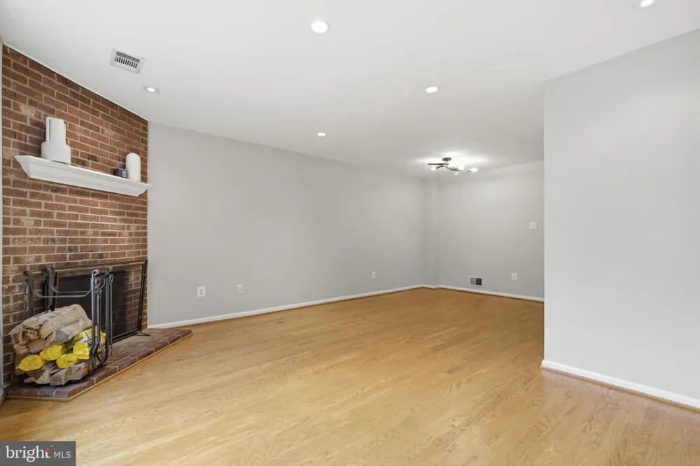 4915 7TH ROAD S Arlington, VA 22204
