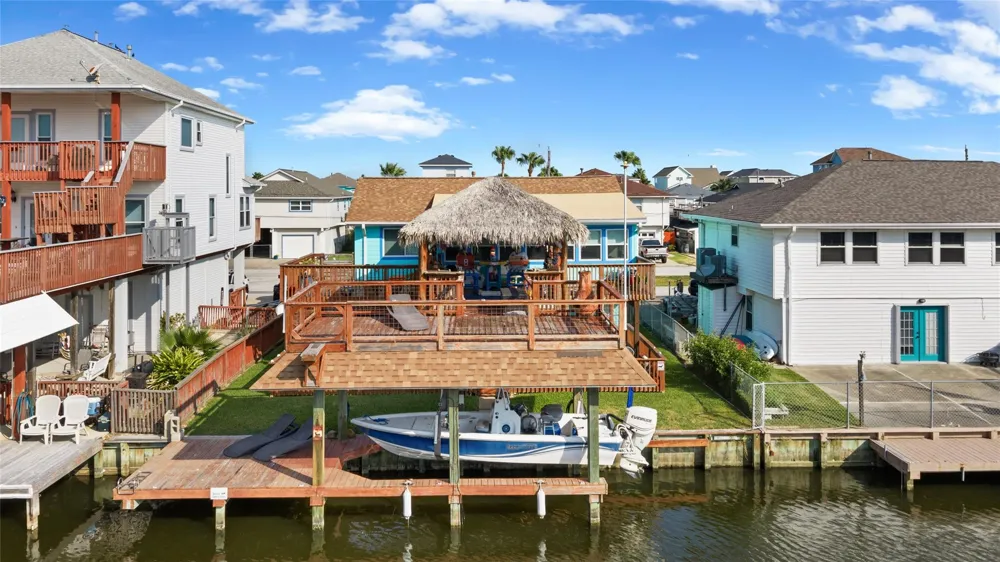 261 Barracuda Street Bayou Vista, TX 77563