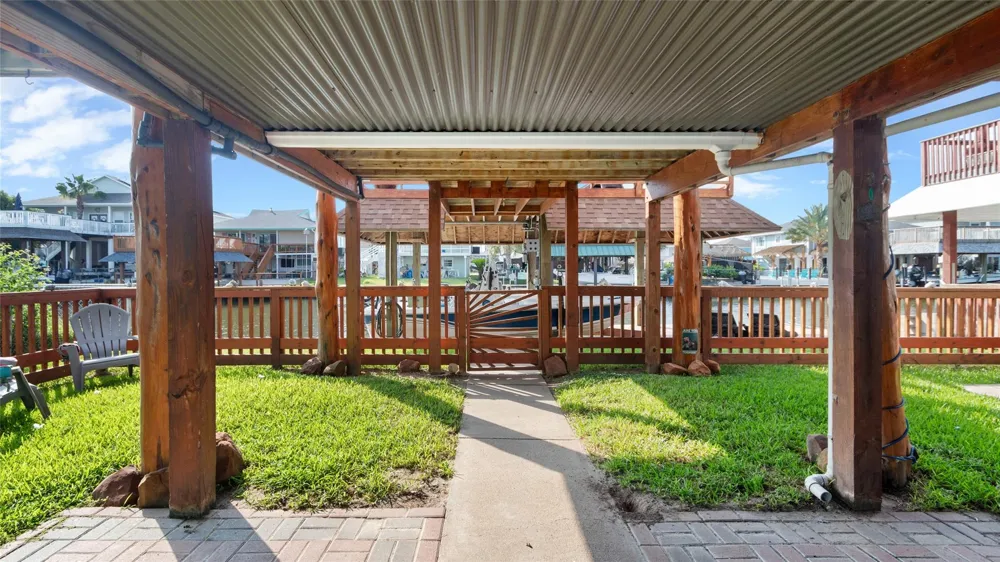 261 Barracuda Street Bayou Vista, TX 77563